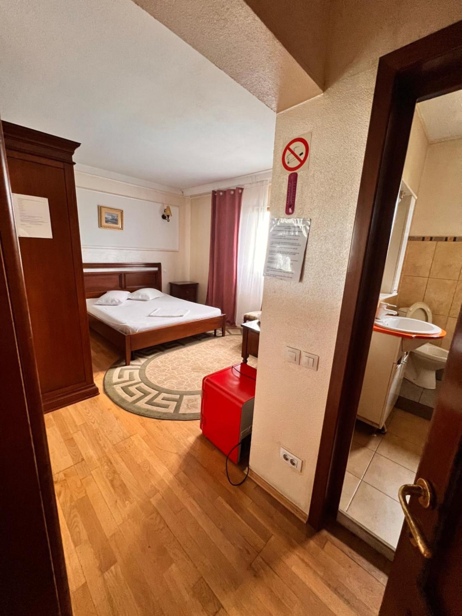 Pensiunea La Palia Iasi Buitenkant foto